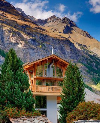 Zermatt Hotel | Self Check-In Chalet Rooms