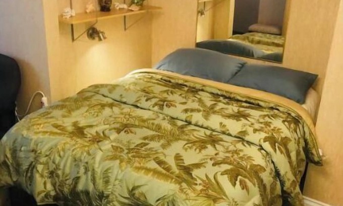 West Hills House | *Self check-in. Private Entrance. Netflix.*