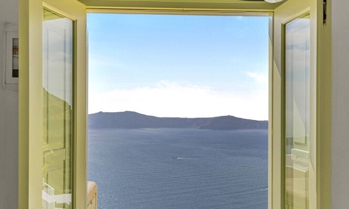 Firostefani House | Sensyo Caves