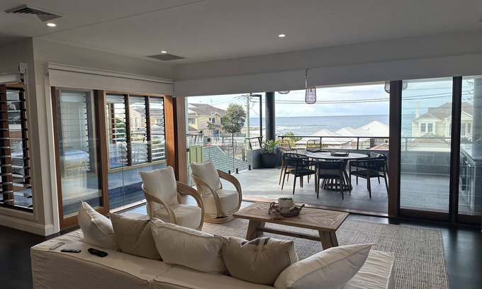 Central Coast House | Seqa Na Leqa - BRAND NEW - Sleeps 8, Blue Bay Beach, heated plunge pool