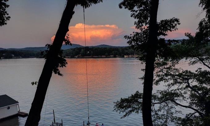 Albemarle House | Serene getaway; forget to count the days ... 200' Private Dock/Decks ... VIEW!