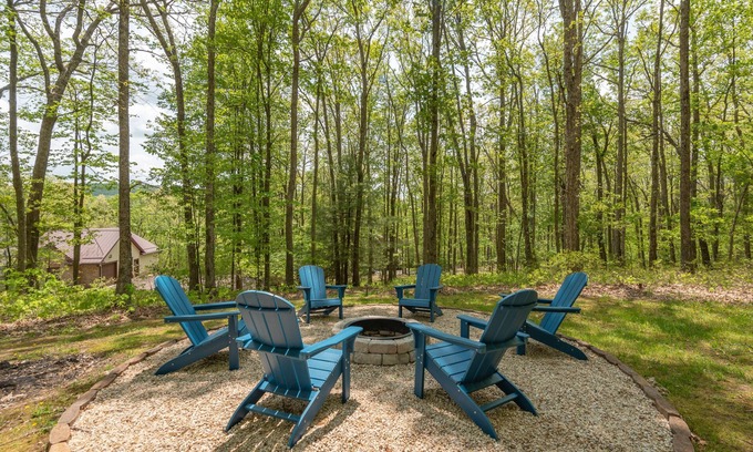 North Glade Hills House | Serene Stay w/Hot Tub, Dock & Game Room