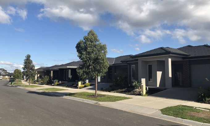 Pakenham House | Serenity 7 - Whole House