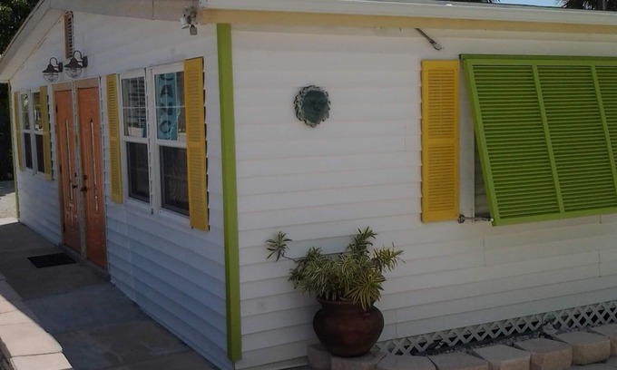 Matlacha Apartment | Serenity Bay #2 Street-side