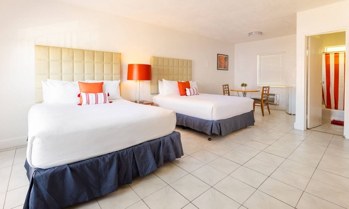 Northeast Miami Hotel | Seven Seas Hotel