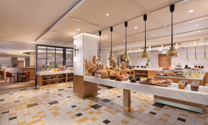 Srodmiescie Hotel | Sheraton Grand Warsaw