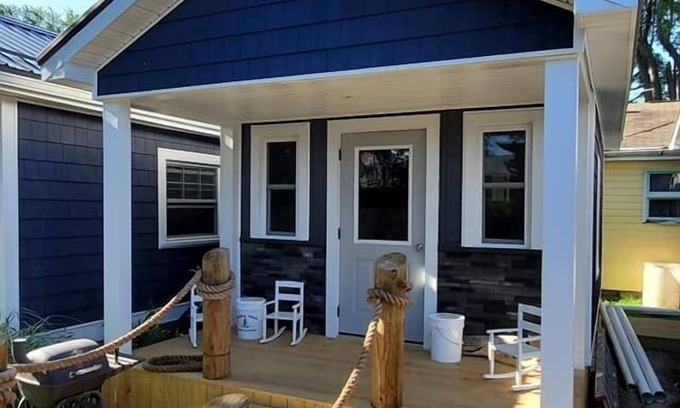 Geneva-on-the-Lake Apartment | Sherri's Shipwreck Shed at Christopher's Dockside