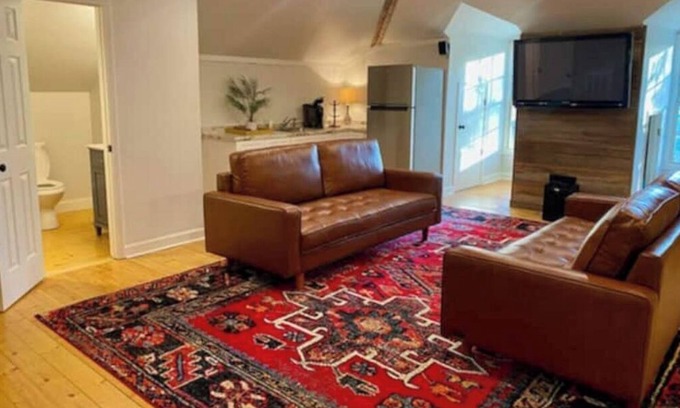 Starkville Apartment | Sherwood Hideaway!