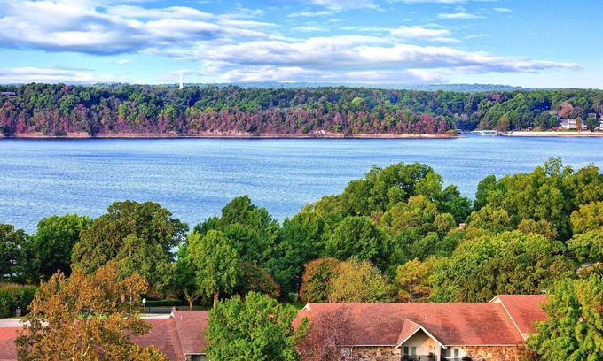 Afton Resort | Shoreline that stretches over 1,300 miles!