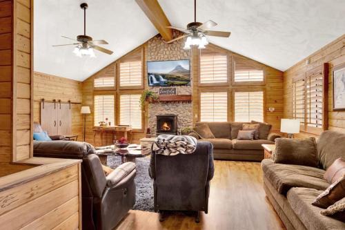 Duck Creek Village House | Shoshone Cabin Retreat