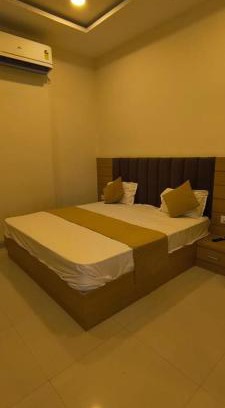 Govardhan Hotel | Shri Ji Hotel & Restaurant