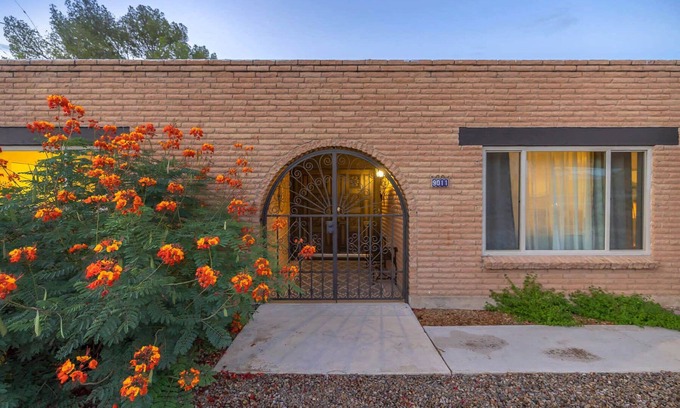 Tucson House | Sierra Velo -East Tucson Charmer w Pool & Fire Pit