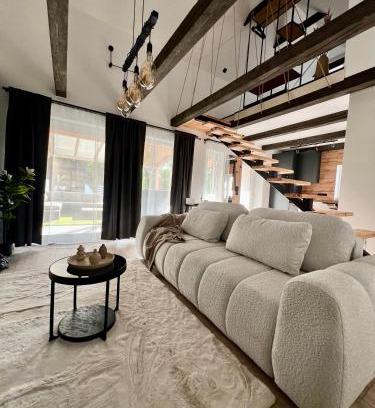 Latrany Villa | Silent Lake