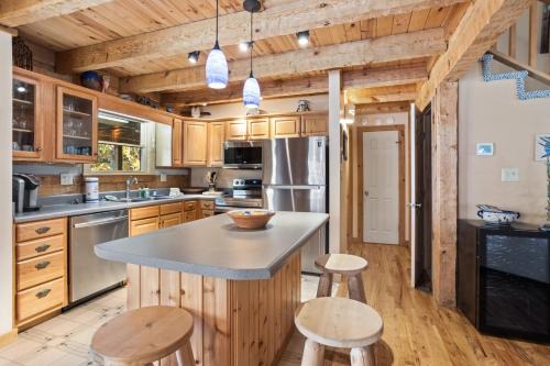 Seven Devils House | Silver Rock Cabin