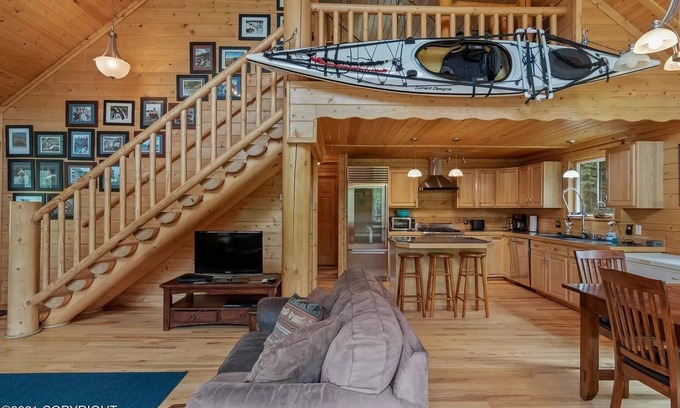 Sterling Cabin | Silver Salmon Lodge
