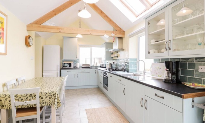 Sandyhills Cottage | Simmer Dim