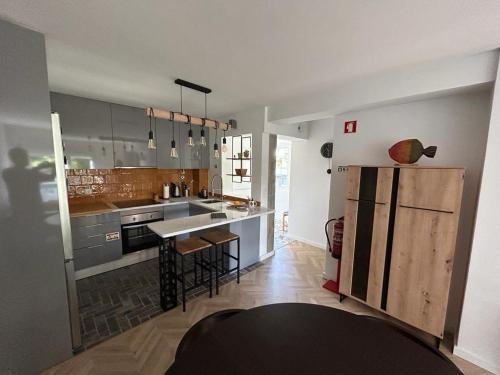 Olivais Apartment | Simply Yellow Apartment