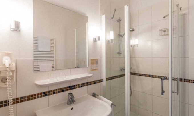 Barkow House | Single room - Barkow Manor House