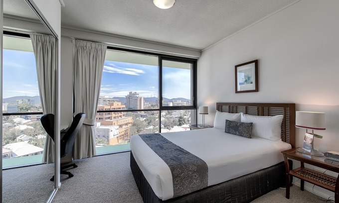 Spring Hill Apartment | SKD SUITES