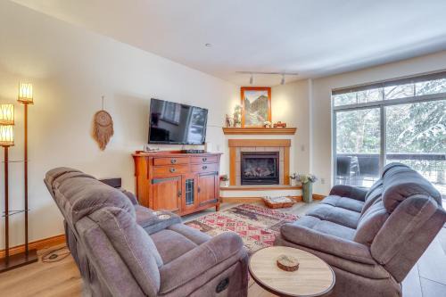 Willow Grove Apartment | Ski and Explore Silverthorne Gem with Hot Tub Access!