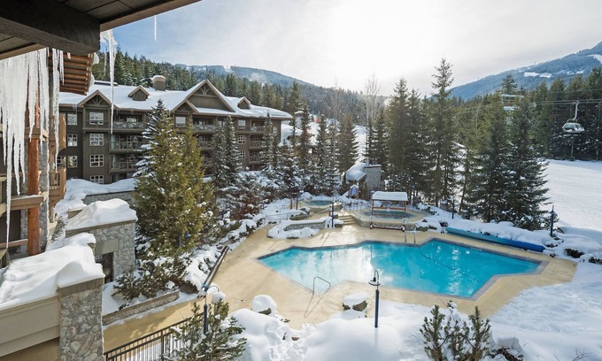 Upper Village Apartment | Ski-in/Ski-out | Cozy Studio with Hot Tub Access