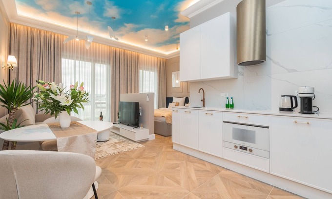 Gdansk City Center Apartment | Sky Apartment by Grand Apartments