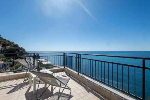 Ospedaletti Apartment | Sky & Sea Apartment by Wonderful Italy