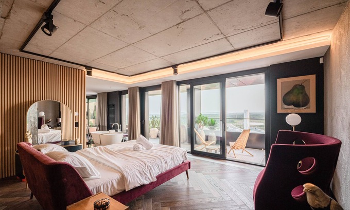 Gasperich Apartment | SKYLUX21-Designer Penthouse W Concierge