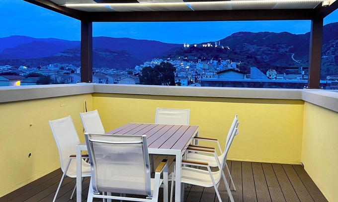 Bosa House | SkyView Apartment in BOSA