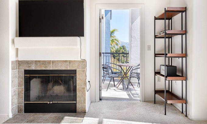 Central District Apartment | Sleek Fremont 2BR w/ W/D, Pool, Gym, Parking, walk to BART, by Blueground