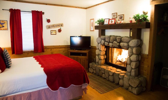 Big Bear Lake Cabin | Sleepy Forest Cottages