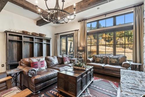 Whitefish House | Slopeside 111