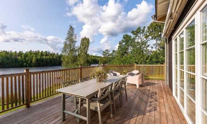 Hjorted House | Småland pure - direct lakeside location with sauna and jacuzzi