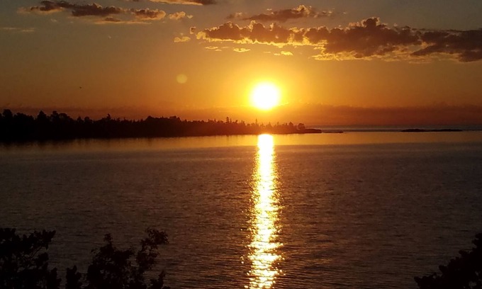 Copper Harbor Cottage | Small Cottage on the water