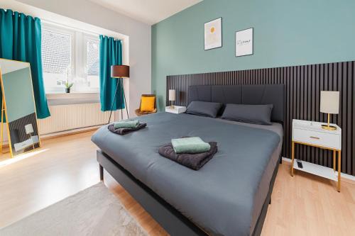 Frohnhausen Apartment | Smart Home - Essen - Perfect for 5 Guests! Central - Balcony - Netflix - Free Parking Zone