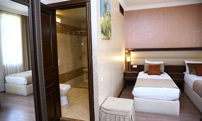 Baku Hotel | Smith's Boutique