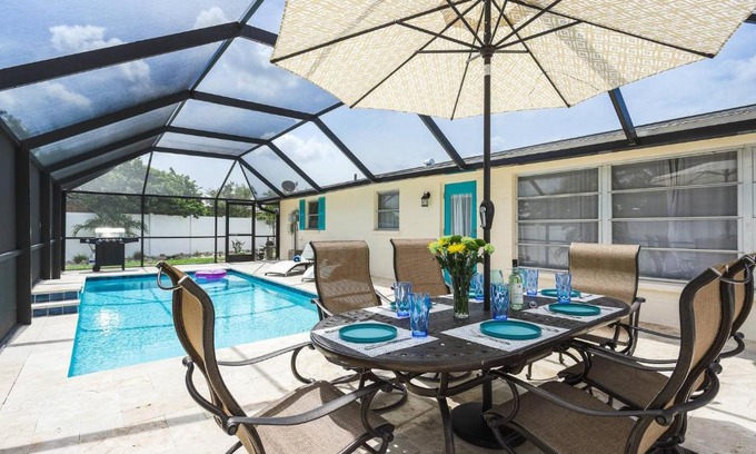 Gulf Gate Estates House | Smooth Sailing