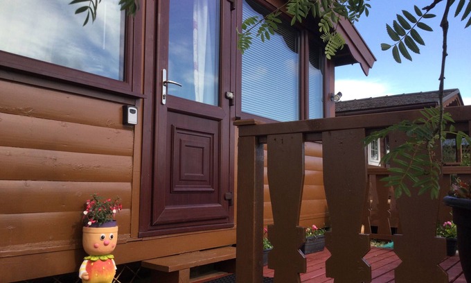 Bronaber Cabin | Snowdonia National park Log cabin with garden