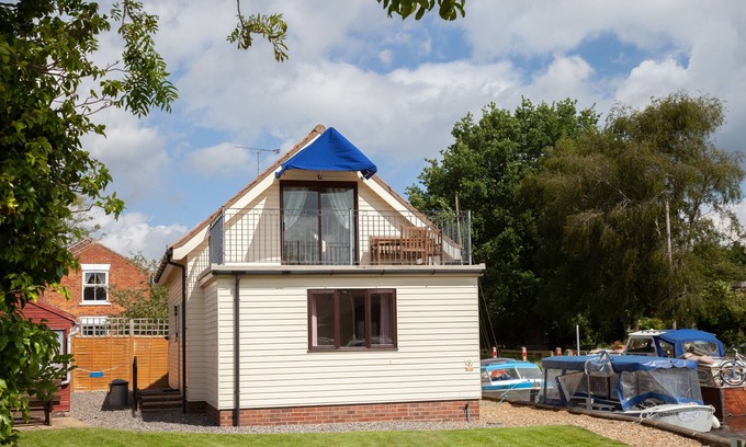 Stalham House | SOLACE is a Tranquil Riverside Property