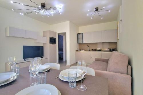 Cisano Apartment | Soleil Apartment - Front Lake