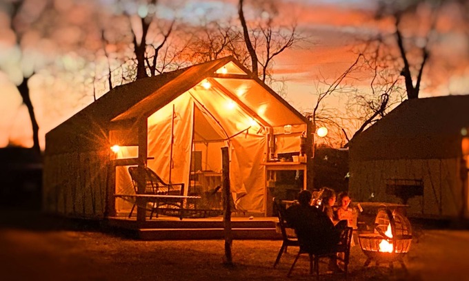 Prairie Lea Cabin | Son's Blue River Camp Glamping Cabin L
