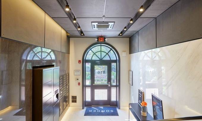 Navy Yard Apartment | Sonder Callisto | Superior One-Bedroom Apartment