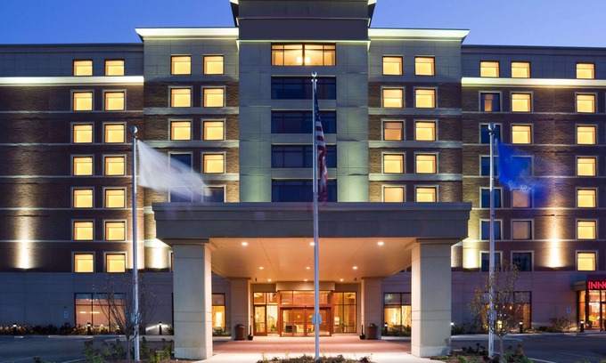 Wauwatosa Hotel | Sonesta Milwaukee West Wauwatosa