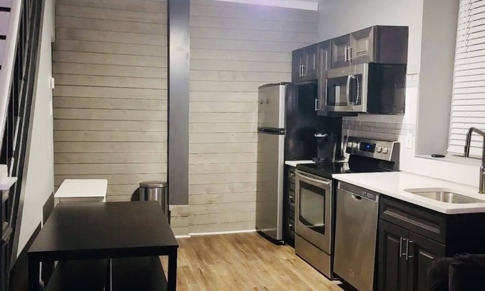 Point Breeze House | South Philly House