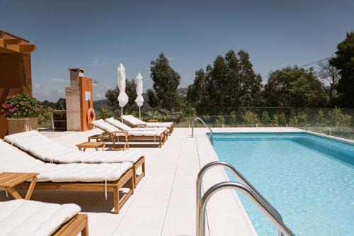 Passinhos de Cima House | Souto Village - by RowdHouses