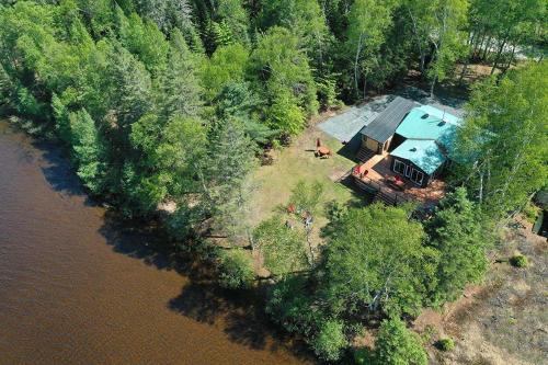 Nominingue Ski Chalet | Spa & Lake Access - Chalet OREV