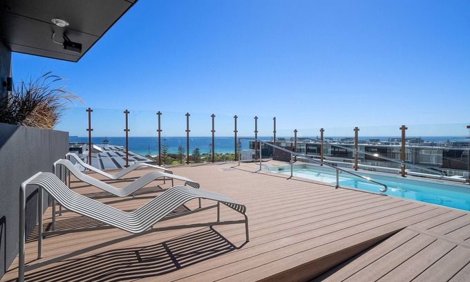 North Fremantle Apartment | Spacious 2-Bed Apartment in North Fremantle