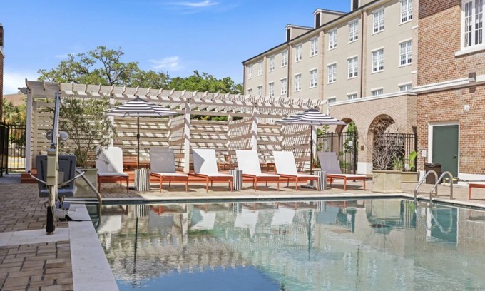 New Orleans Hotel | Spacious 2BR Suite in Historic New Orleans Area
