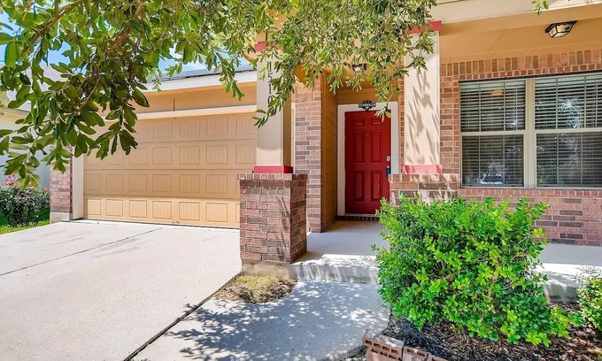 Austin House | Spacious 3-Bed, 2-Bath Home in Austin Fully Furnished & Move-In Ready!