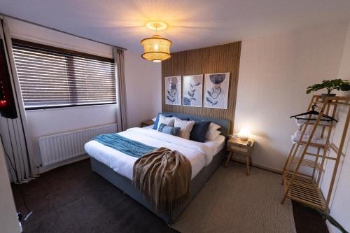 Jarrow House | Spacious 3-Bed Home with Free Off-Street Parking Near Newcastle